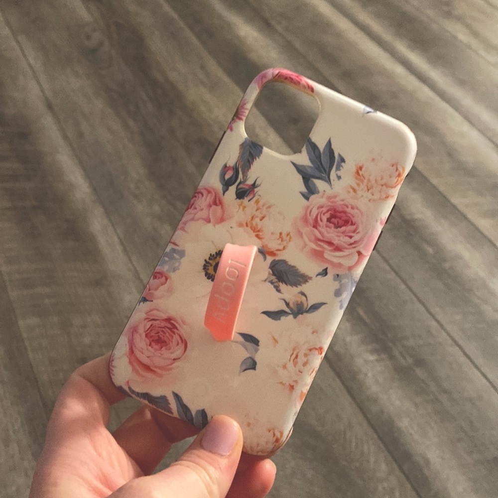 iPhone 11 loopy case